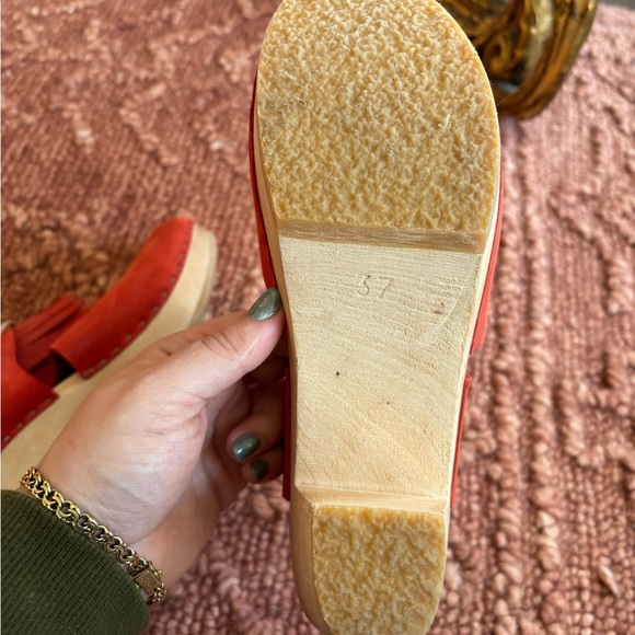 Poppy red Bryr Clogs size 37 - Picture 10 of 13